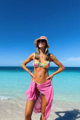 DOMINICA BRIGHT ROSES